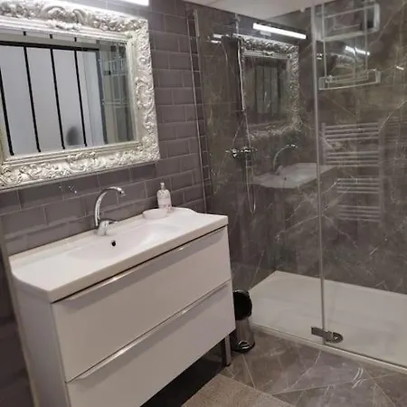 Holiday home Proche Aeroport & Indret Bouguenais
