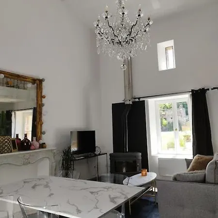 Proche Aeroport & Indret Holiday home